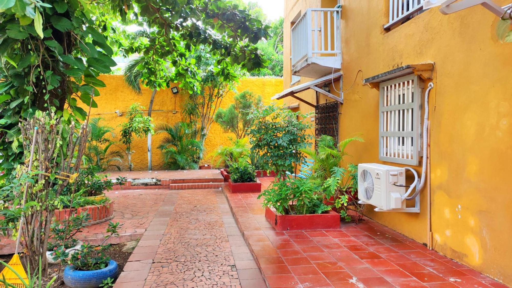 Happy Tours Apartments Cartagena Exterior photo